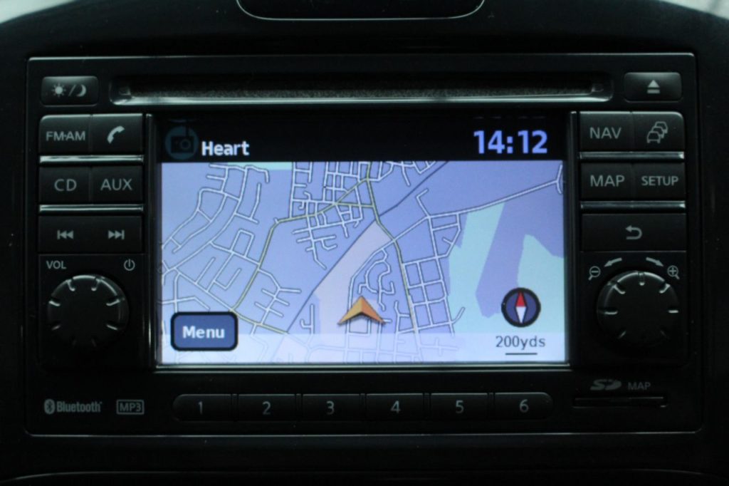 Used_2011_SILVER_NISSAN_JUKE_1