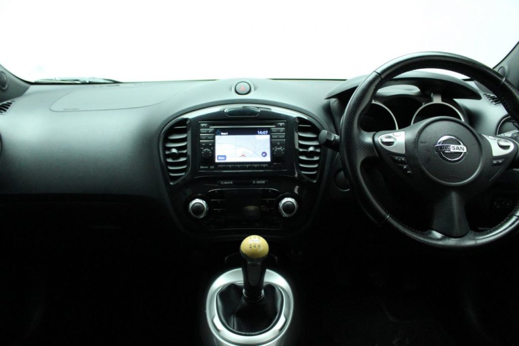 Used_2011_SILVER_NISSAN_JUKE_1