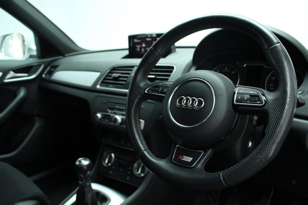 Used_2012_SILVER_AUDI_Q3_2