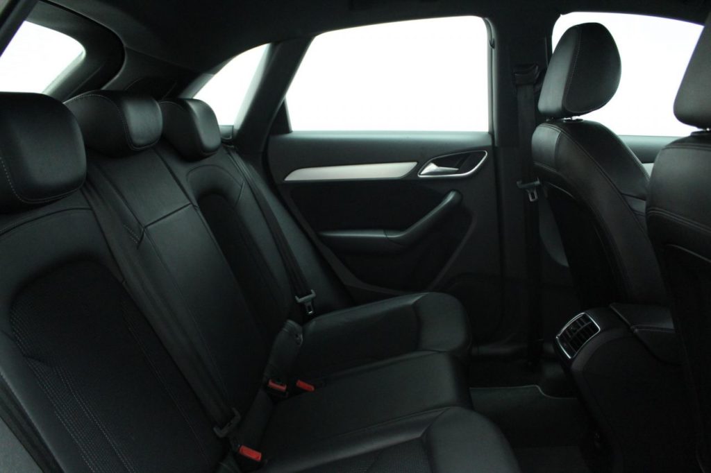 Used_2012_SILVER_AUDI_Q3_2