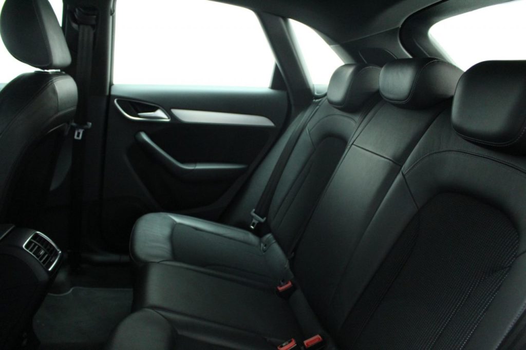 Used_2012_SILVER_AUDI_Q3_2