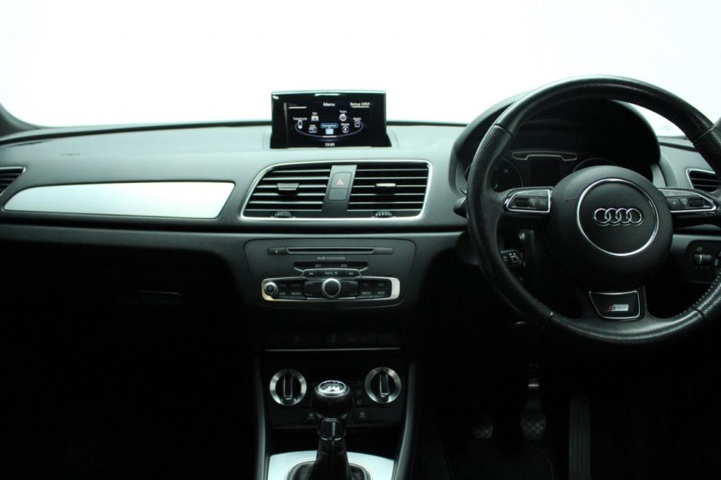 Used_2012_SILVER_AUDI_Q3_2