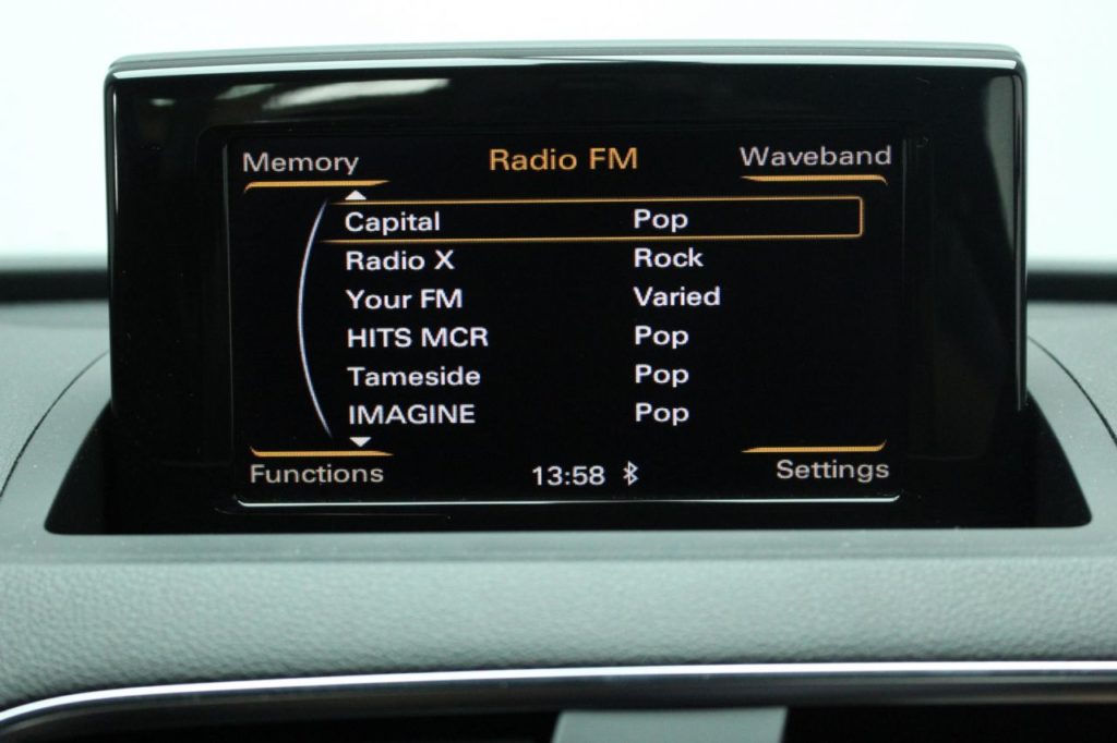 Used_2012_SILVER_AUDI_Q3_2