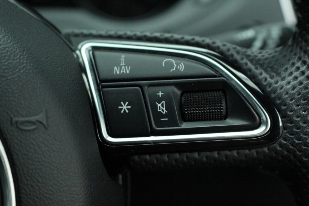 Used_2012_SILVER_AUDI_Q3_2