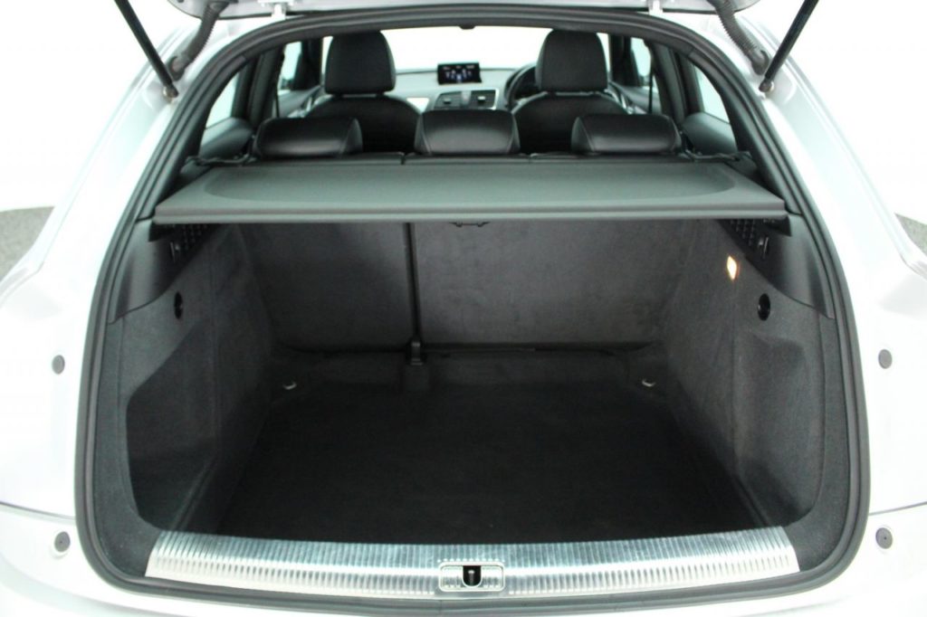 Used_2012_SILVER_AUDI_Q3_2