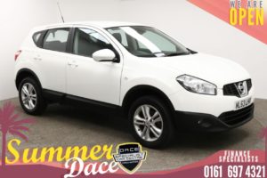 Used 2013 WHITE NISSAN QASHQAI Hatchback 1.6 ACENTA 5d 117 BHP (reg. 2013-11-27) for sale in Manchester