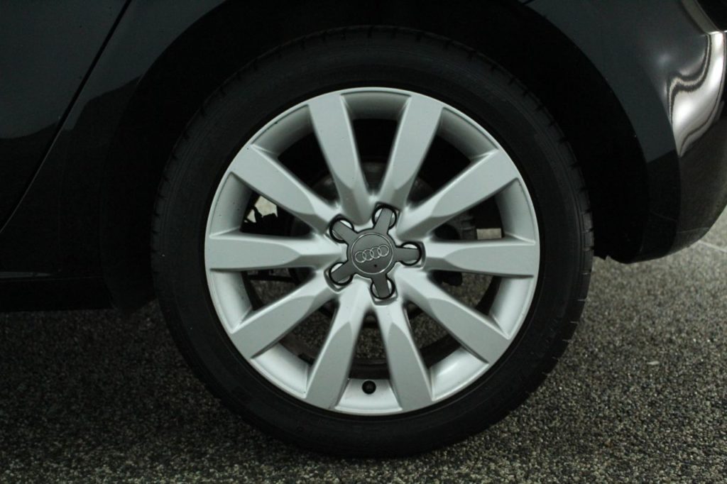Used_2014_BLACK_AUDI_A1_1