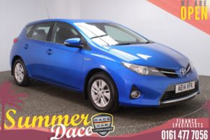 Used 2014 BLUE TOYOTA AURIS Hatchback 1.8 VVT-I ICON 5DR AUTO 98 BHP (reg. 2014-03-01) for sale in Stockport