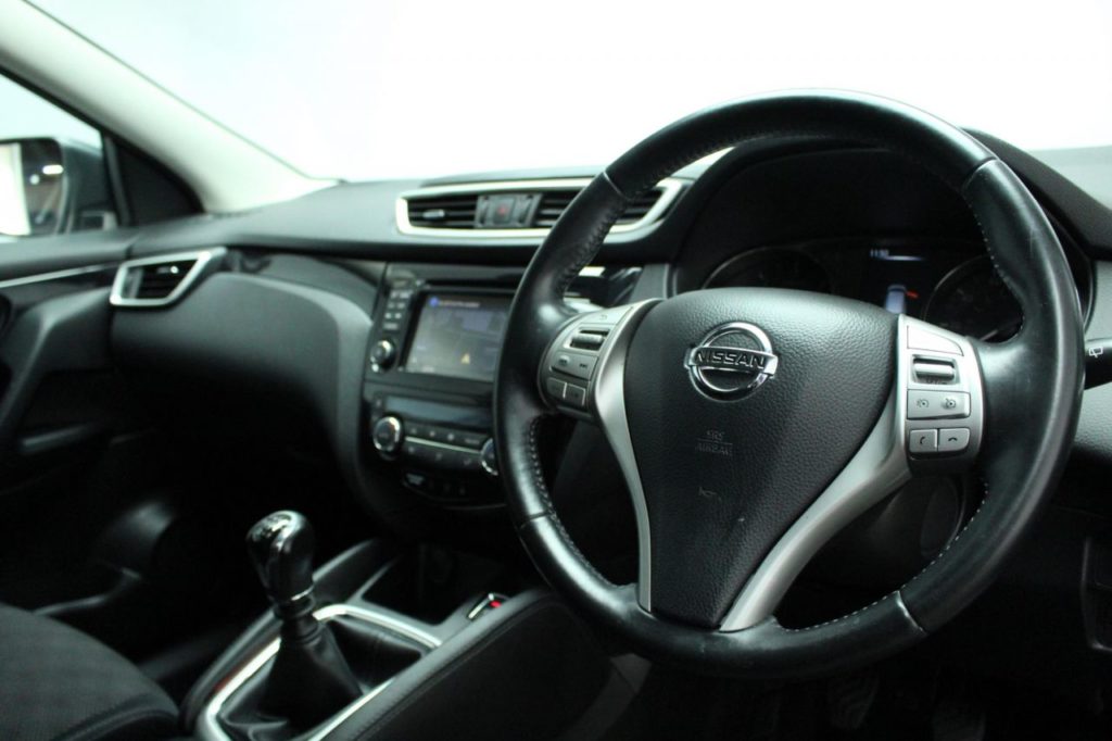 Used_2014_GREY_NISSAN_QASHQAI_1