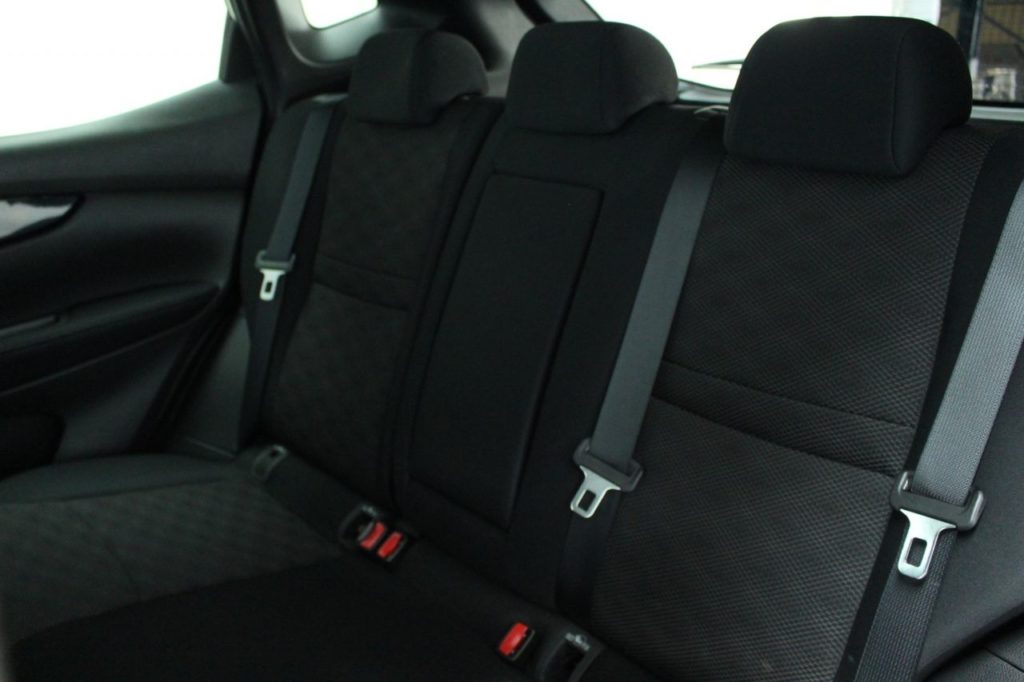 Used_2014_GREY_NISSAN_QASHQAI_1