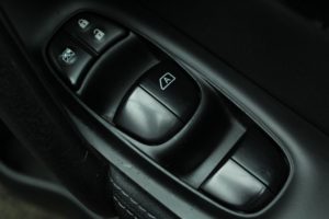 Used_2014_GREY_NISSAN_QASHQAI_1