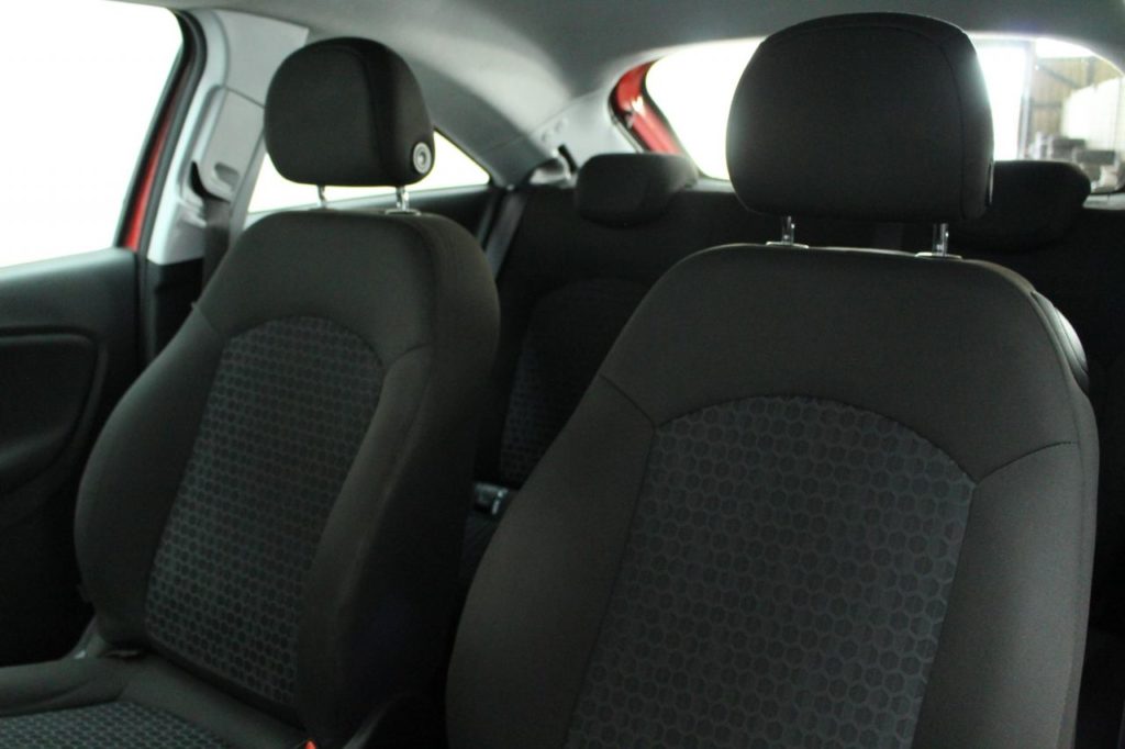 Used_2015_RED_VAUXHALL_CORSA_1