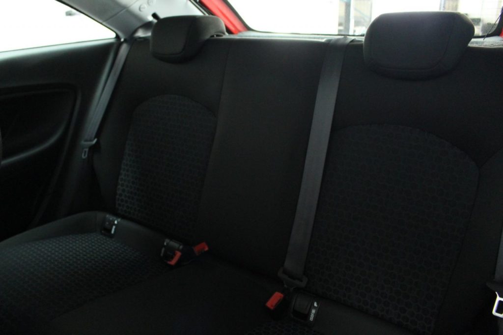 Used_2015_RED_VAUXHALL_CORSA_1