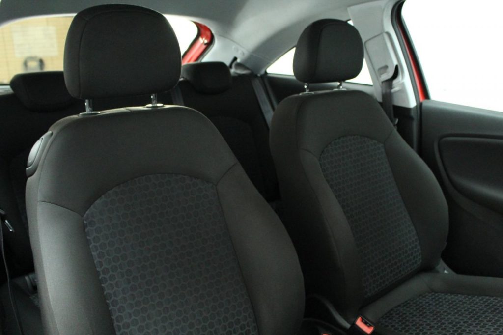 Used_2015_RED_VAUXHALL_CORSA_1