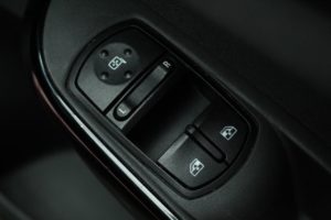 Used_2015_RED_VAUXHALL_CORSA_1