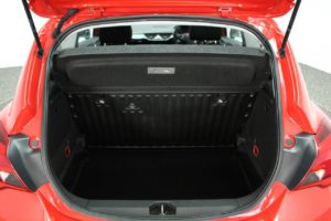 Used_2015_RED_VAUXHALL_CORSA_1