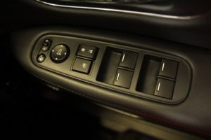 Used_2016_WHITE_HONDA_HR-V_1