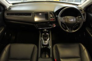 Used_2016_WHITE_HONDA_HR-V_1