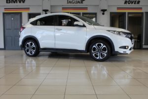 Used 2016 WHITE HONDA HR-V Hatchback 1.5 I-VTEC EX 5d 129 BHP (reg. 2016-03-01) for sale in Hazel Grove