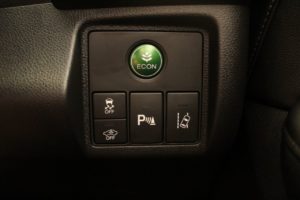 Used_2016_WHITE_HONDA_HR-V_1