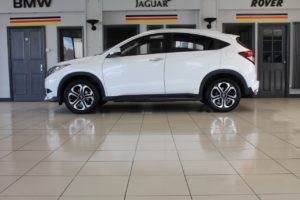 Used_2016_WHITE_HONDA_HR-V_1