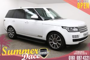 Used 2017 WHITE LAND ROVER RANGE ROVER 4x4 3.0 TDV6 VOGUE 5d AUTO 255 BHP (reg. 2017-01-31) for sale in Manchester