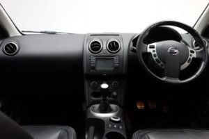 Used_2013_RED_NISSAN_QASHQAI2_1