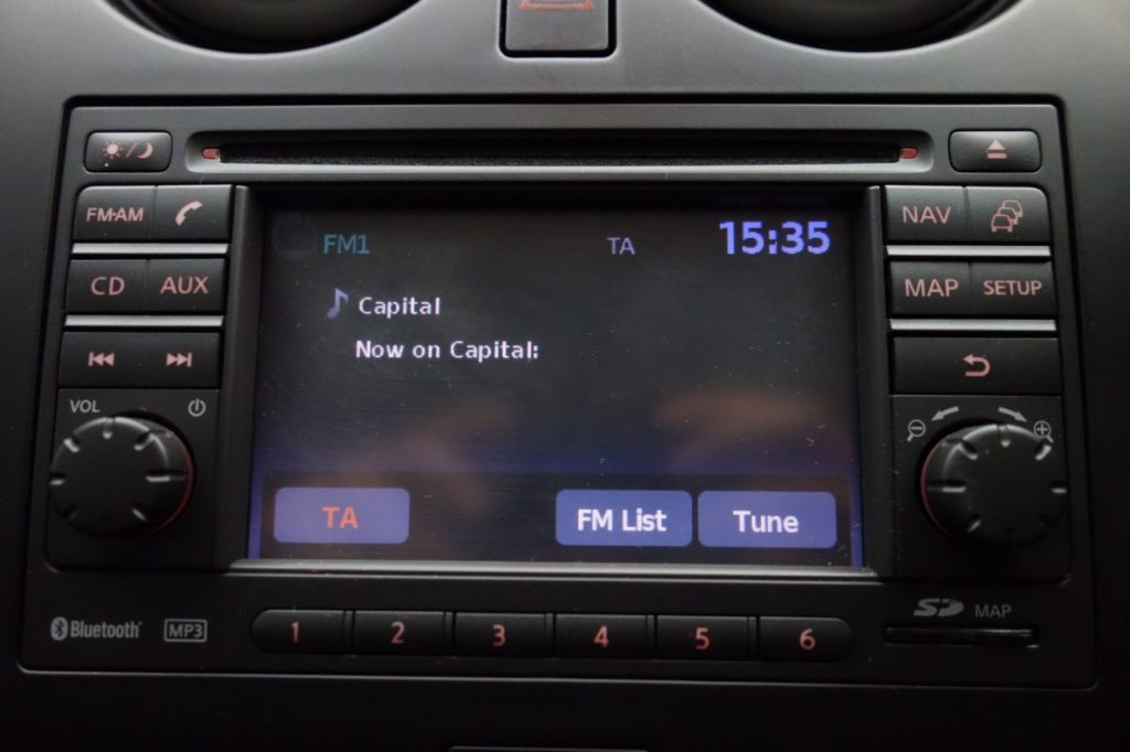 Used_2013_RED_NISSAN_QASHQAI2_1