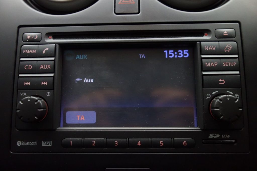 Used_2013_RED_NISSAN_QASHQAI2_1