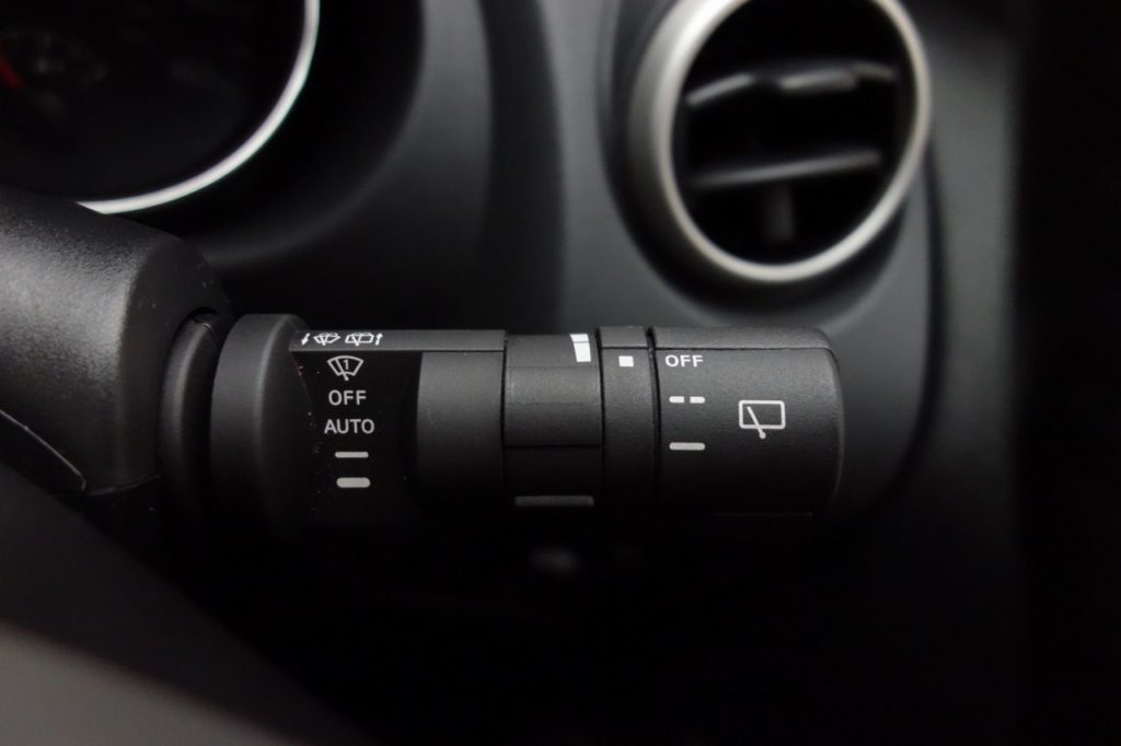 Used_2013_RED_NISSAN_QASHQAI2_1