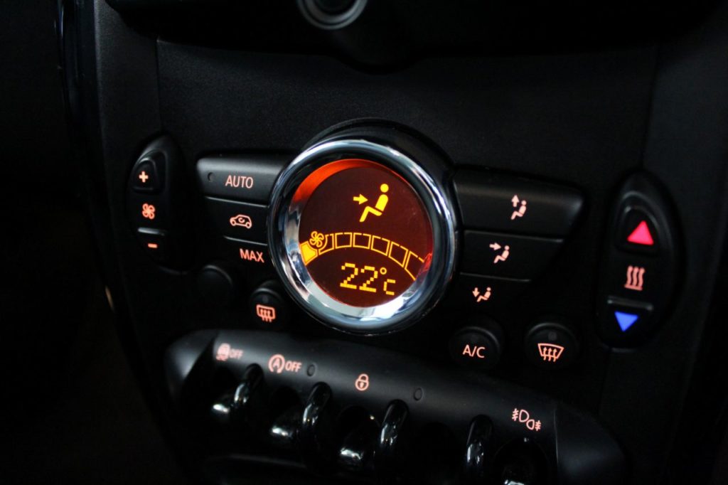Used_2013_SILVER_MINI_COUNTRYMAN_1