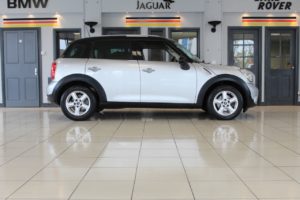 Used_2013_SILVER_MINI_COUNTRYMAN_1