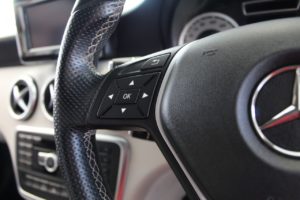Used_2014_WHITE_MERCEDES-BENZ_A-CLASS_2