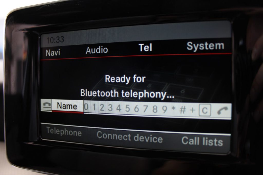 Used_2014_WHITE_MERCEDES-BENZ_A-CLASS_2
