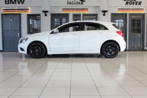 Used_2014_WHITE_MERCEDES-BENZ_A-CLASS_2