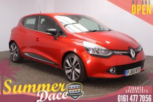 Used 2015 RED RENAULT CLIO Hatchback 1.5 DYNAMIQUE S NAV DCI 5DR 89 BHP (reg. 2015-11-20) for sale in Stockport