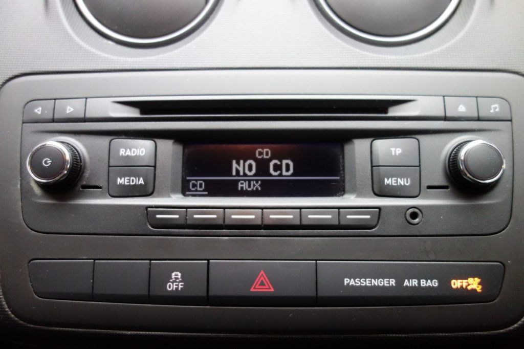 Used_2015_RED_SEAT_IBIZA_1