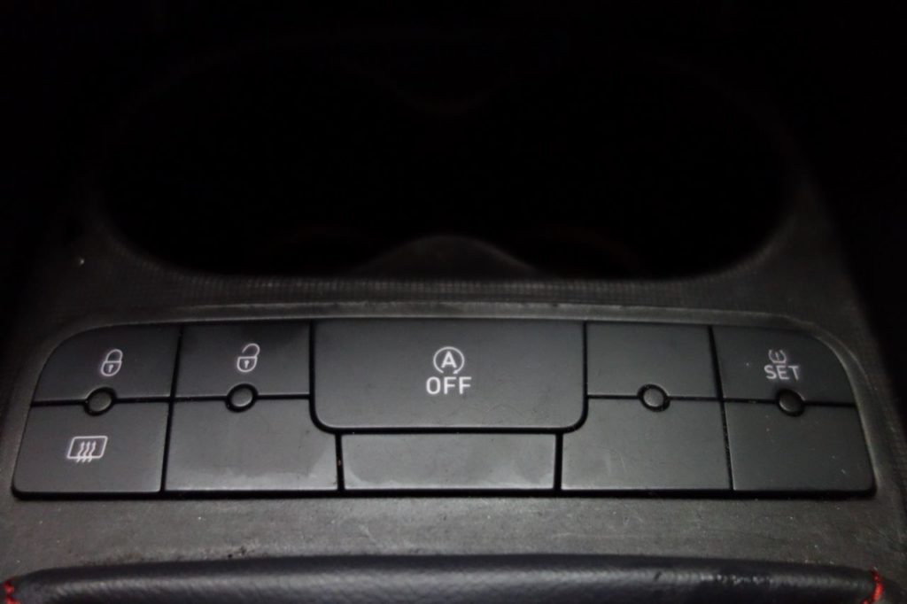 Used_2015_RED_SEAT_IBIZA_1