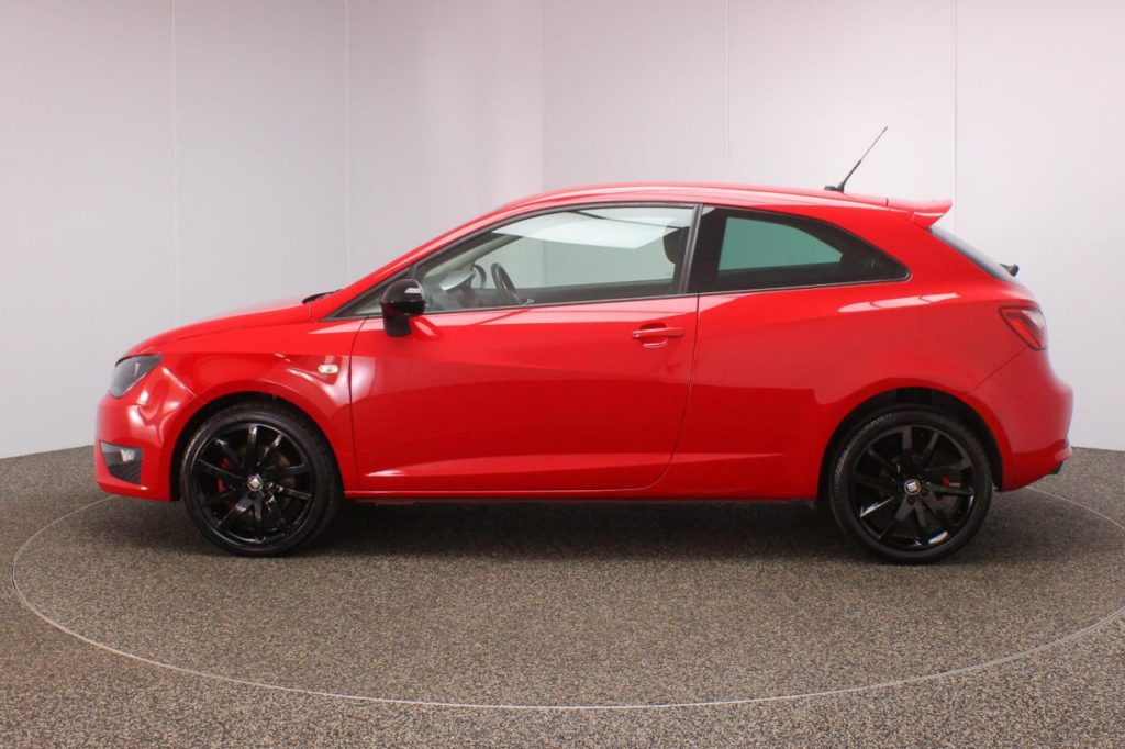 Used_2015_RED_SEAT_IBIZA_1