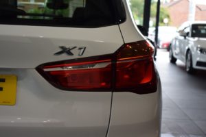 Used_2015_WHITE_BMW_X1_2