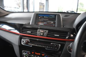 Used_2015_WHITE_BMW_X1_2