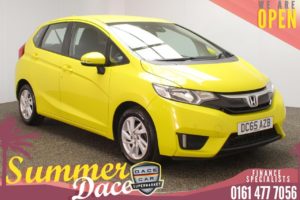 Used 2015 YELLOW HONDA JAZZ Hatchback 1.3 I-VTEC SE NAVI 5d AUTO 101 BHP (reg. 2015-12-23) for sale in Stockport