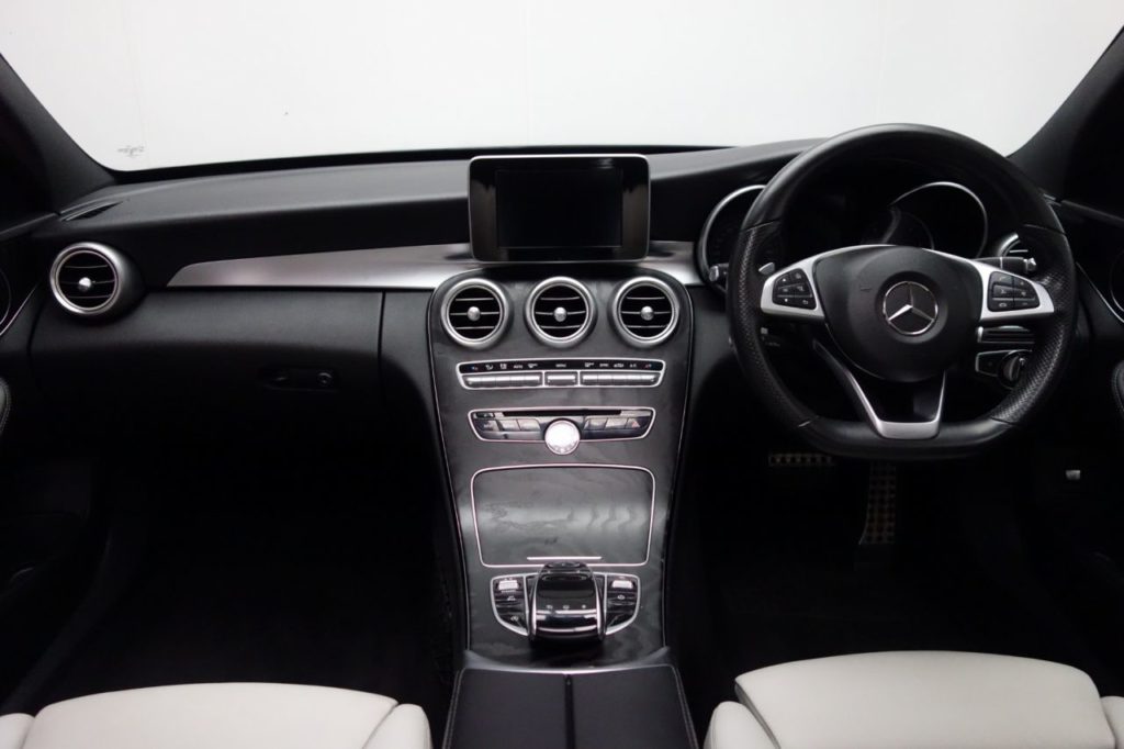 Used_2016_GREY_MERCEDES-BENZ_C-CLASS_2