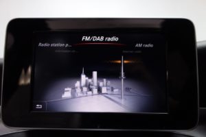 Used_2016_GREY_MERCEDES-BENZ_C-CLASS_2