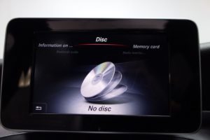 Used_2016_GREY_MERCEDES-BENZ_C-CLASS_2