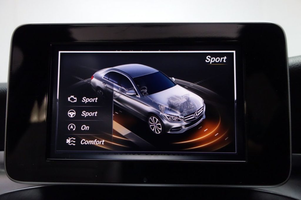Used_2016_GREY_MERCEDES-BENZ_C-CLASS_2