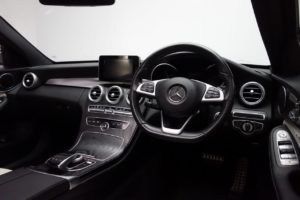 Used_2016_GREY_MERCEDES-BENZ_C-CLASS_2