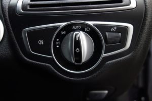 Used_2016_GREY_MERCEDES-BENZ_C-CLASS_2