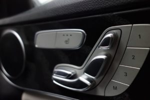 Used_2016_GREY_MERCEDES-BENZ_C-CLASS_2