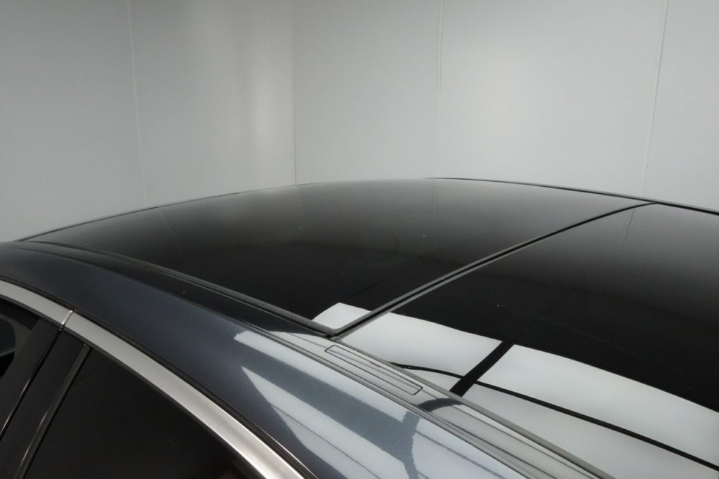 Used_2016_GREY_MERCEDES-BENZ_C-CLASS_2